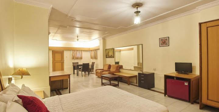 Juhu Hotel Bombay Exterior foto